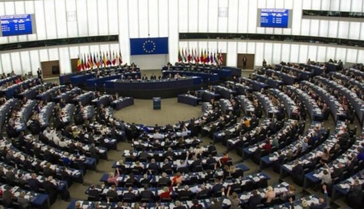 Parlamenti Evropian miratoi Raportin për Maqedoninë, por fshiu referencat për gjuhën dhe identitetin maqedonas