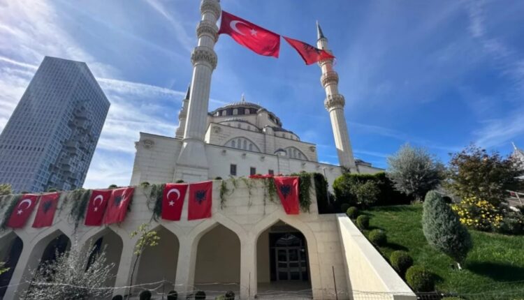 Deutche Welle: Me ndërtimin e xhamive, Turqia synon të sigurojë ndikimin e saj në Ballkanin Perëndimor dhe të përhapë islamin konservator