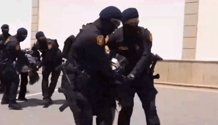 Tensionet gjithnjë e më të mëdha mes Rusisë dhe Azerbajxhanit – policia azere po arreston rusët