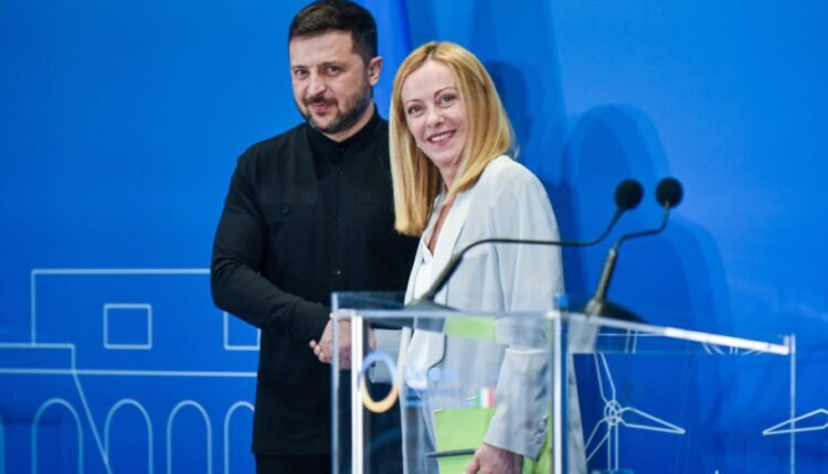 Romë, Meloni dhe Zelensky nënshkruajnë marrëveshjen 10 miliardë euro për Ukrainën