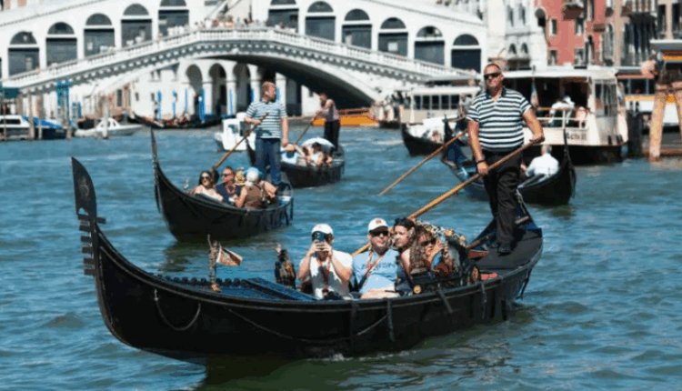 Venecia: Tarifa për turistët i sjell qytetit 5,4 milion euro