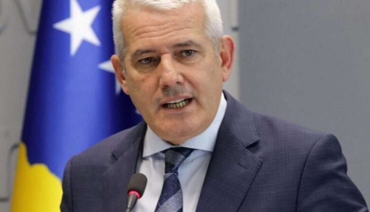 Sveçla publikon dokumentin: Serbia po përhap dezinformata për një rast pronësor në veri, Vuçiq ndjek doktrinën e Çosiqit