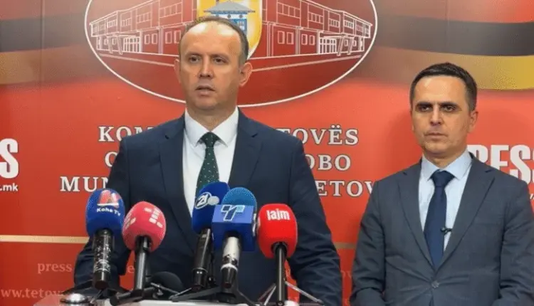 Gashi takohet me  Kasamin: Hapet zyra e deputetit!
