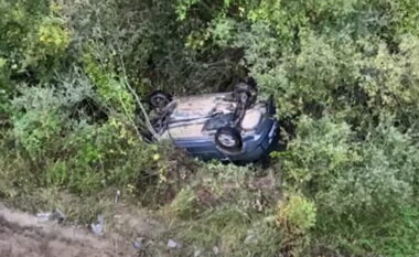 Aksidenti tragjik në Dibër/ Humbi kontrollin dhe përfundoi në humnerë, humb jetën shoferi (FOTO)