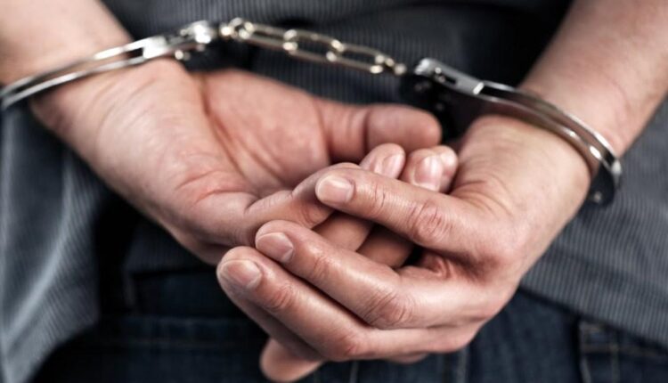 Rrahje në Mitrovicë, shkrepet edhe arma – arrestohen të dyshuarit