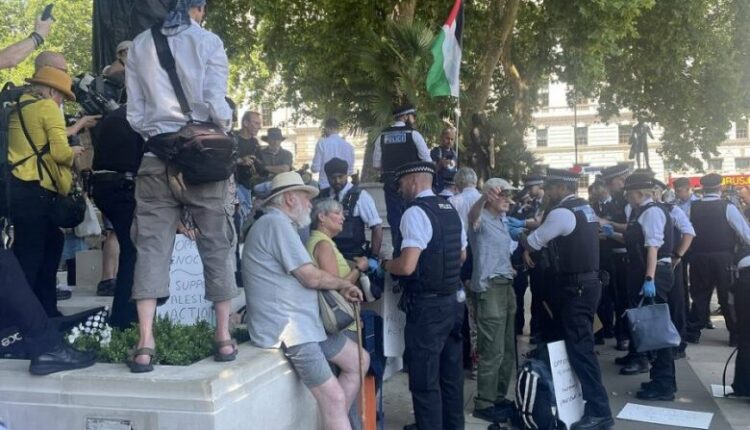 Protestuan në mbështetje të Palestinës, arrestohen mbi 70 persona në Britani