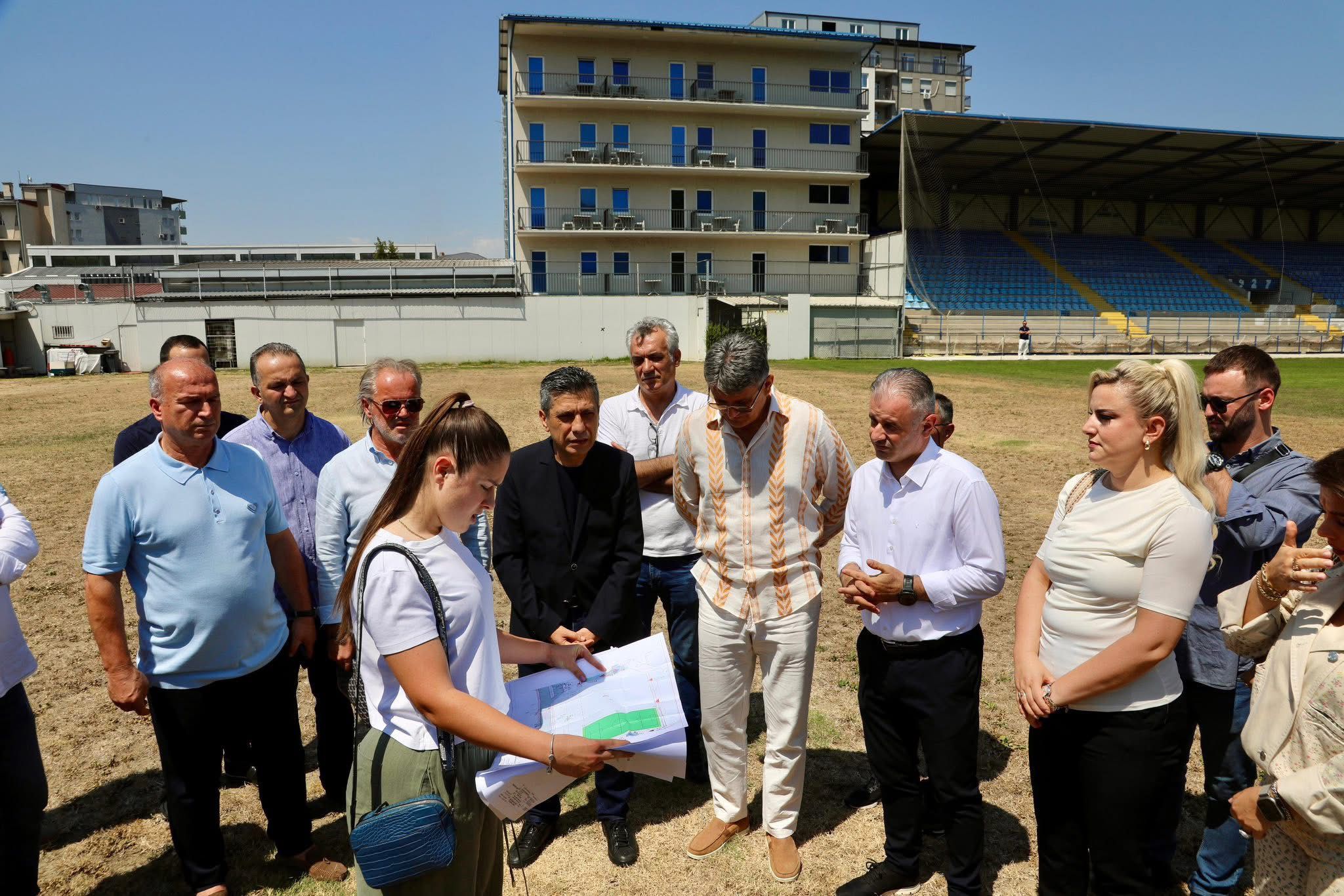 Fillon ndërtimi i fushës ndihmëse në kuadër të Stadiumit të FC Shkupit – investim nga buxheti i Komunës së Çairit