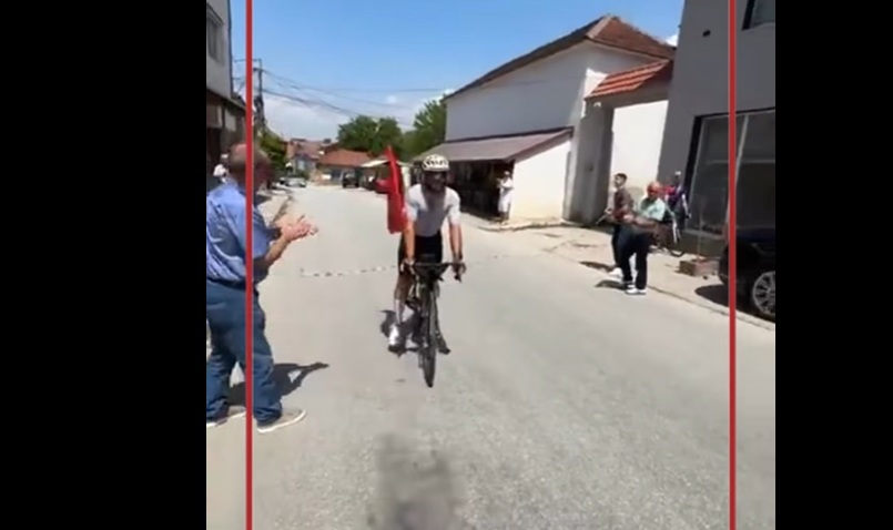 Nga Zvicra me Biçikletë në Çegran, Senad Mamudi pas një rrugëtimi njëjavorë me biçikletë mbërin në vendlindje! Nga Zvicra me Biçikletë në Çegran, Senad Mamudi pas një rrugëtimi njëjavorë me biçikletë mbërin në vendlindje!