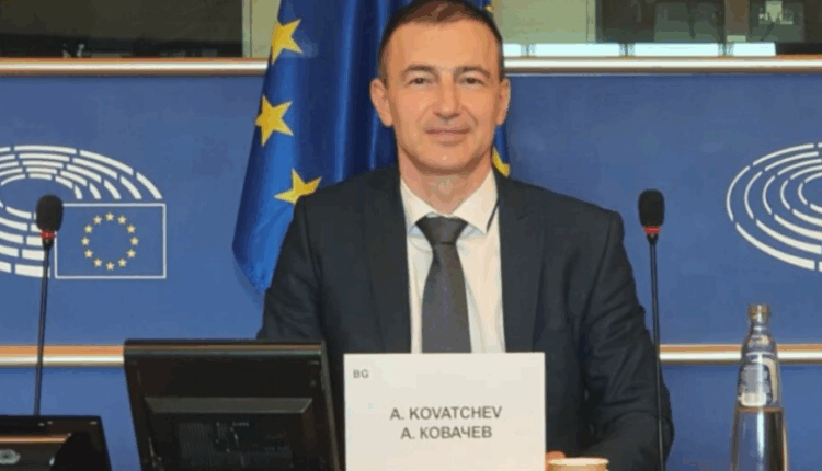 Kovaçev: Temat mbi identitetin dhe gjuhën nuk kanë vend në një raport mbi një vend që aplikon për anëtarësim në BE