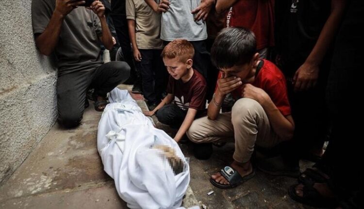 Mbi 60 palestinezë, 27 duke kërkuar ndihma, vriten në sulmet ajrore izraelite në Rripin e Gazës