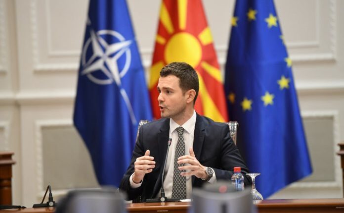 Mucunski: Qeveria po ndjek një politikë të jashtme të pavarur, nuk jemi pjesë e “botës serbe”