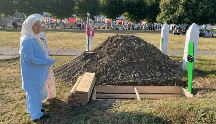 Bosnje: Varrosen shtatë viktima në 30-vjetorin e gjenocidit të Srebrenicës