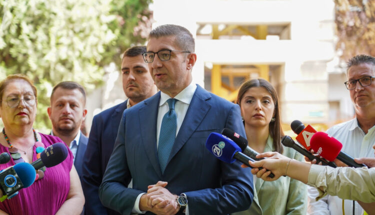 Mickoski: Pagat janë rritur me mbi 11%, vazhdojmë të punojmë për të ardhura më të larta derisa opozita përhap të pavërteta dhe dezinformata