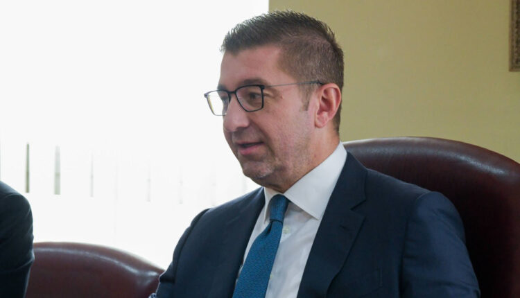 Mickoski: Gjuha dhe identiteti maqedonas po fshihen në mënyrë talibane