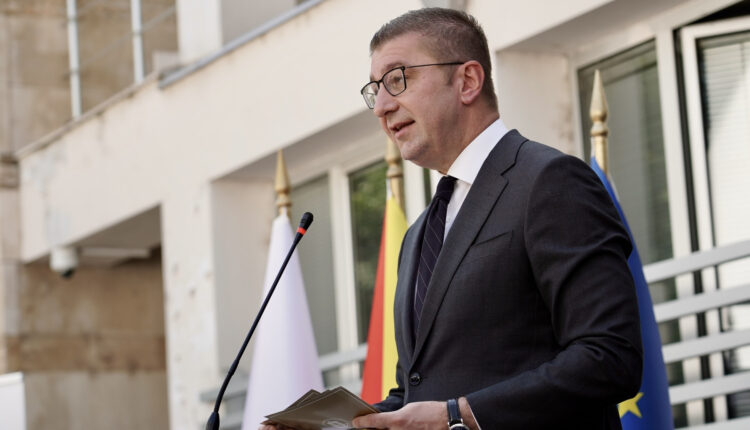 Mickoski: Është rritur arkëtimi i të ardhurave nga Dogana, kjo është rezultat i një pune parimore dhe luftës kundër krimit
