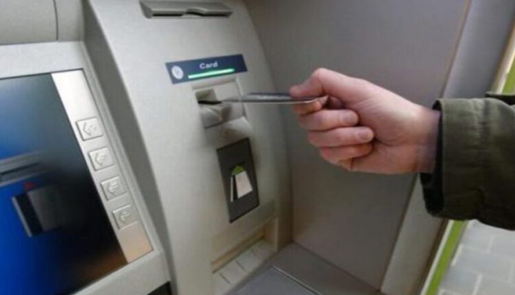 Banka Popullore në RMV propozon katër tërheqje falas në muaj nga bankomatët e bankave të tjera