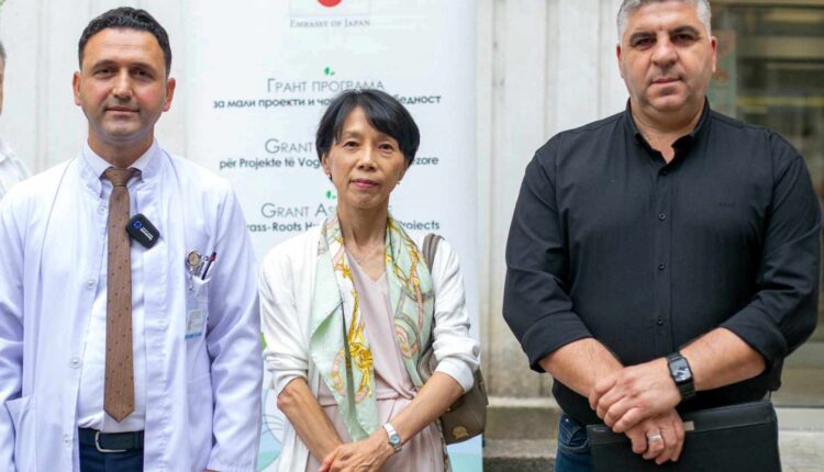 Në Klinikën për Sëmundje të Fëmijëve është siguruar një aparat digjital mobil për rreze X me mbështetje nga Ambasada e Japonisë.