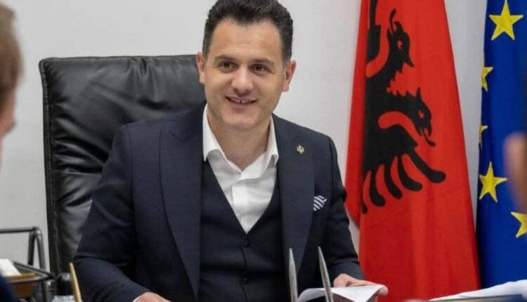 Diaspora Zhelinë: Blerim Sejidu rikandidon pëe t’i ikur drejtësisë. Shiti gjithë tokat publike