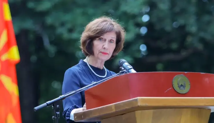 Siljanovska-Davkova: Për shkak të ndarjes artificiale nga BE-ja dhe për arsye ekonomike, qytetarët synojnë shtetësinë e fqinjëve