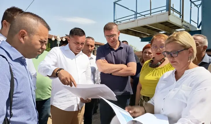 Mickoski: Po rindërtohet tërësisht pishina e qytetit në Kavadar, në vlerë prej 48 milionë denarë