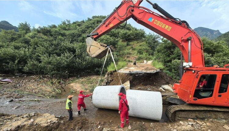 Kina Veriore përshpejton restaurimin e rrugëve dhe urave të dëmtuara nga përmbytjet