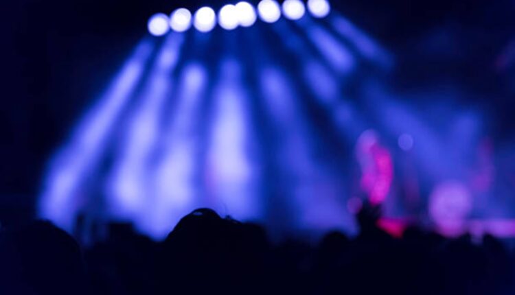 Ndodh edhe kjo! Shkupjani shiti bileta për koncert që NUK EKZISTON!