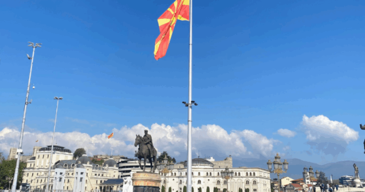 Bota serbe, bota ruse… Luftë botësh për Maqedoninë