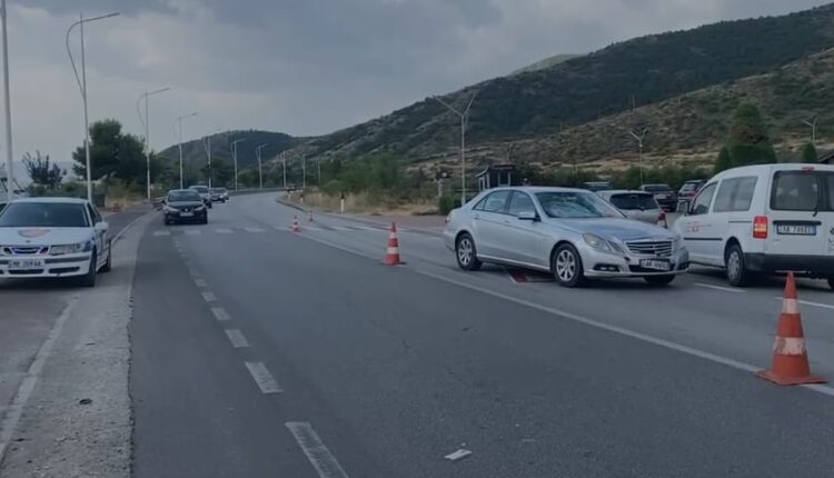 U përplas nga një makinë në Pogradec, vdes e moshuara rrugës për në spital