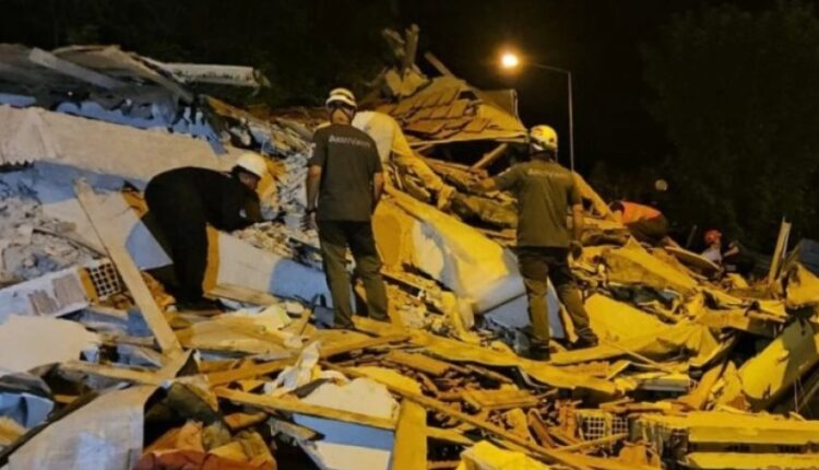 Një i vdekur dhe 29 të plagosur në tërmetin me magnitudë 6.1 në Turqi, të paktën 16 ndërtesa u shembën