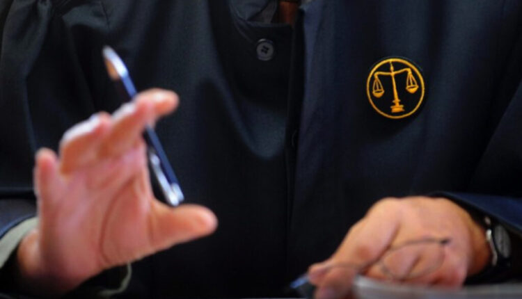 Morri 10 mijë euro për të ndikuar te një gjykatës arrestohet një person, prokuroria kërkon paraburgim