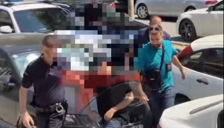 Njëri nga të miturit i arrestuar gjatë ditës së djeshme, i dyshuar për vrasjen në Tetovë, është sjellë sot para gjykatës (VIDEO)