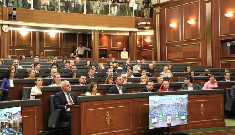 Sërish avazi i vjetër, Albulena Haxhiu s’kalon