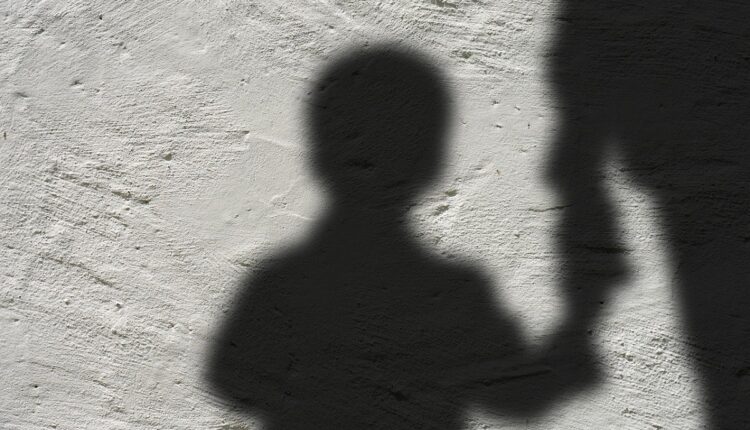 Prokuroria në Shkup nisi hetimi ndaj një 27 vjeçari për posedim të pornografisë me fëmijë