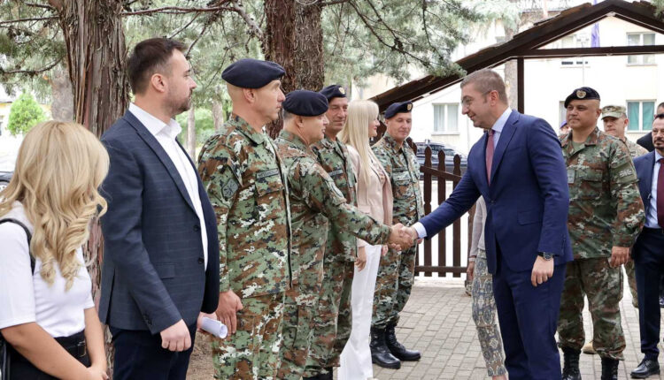Mickoski: Kapacitetet e Armatës po rriten – 29 automjete të reja të blinduara nga SHBA-ja