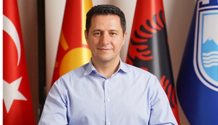 Kryetari i Gostivarit, Valbon Limani në mbështetje të TS: Liria e mediave do të thotë liri e demokracisë