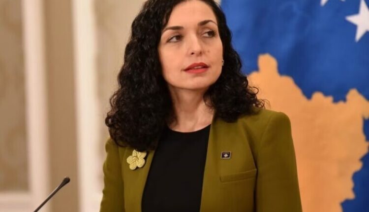 Thirrjet antishqiptare në ndeshjen Maqedonia e Veriut – Rumani, reagon presidentja e Kosovës, Vjosa Osmani