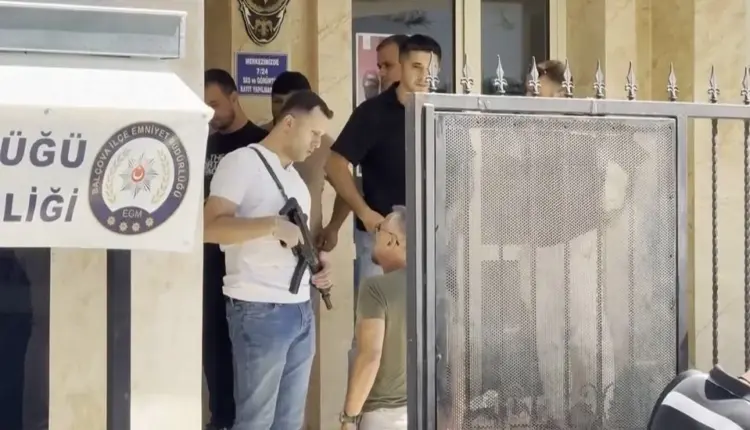 Një 16-vjeçar vret dy policë në Turqi