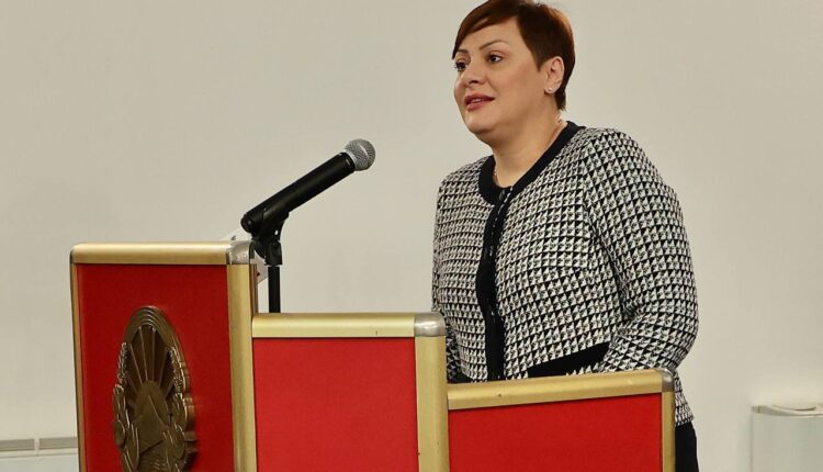 Dimitrieska-Koçoska në shënimin e 24-vjetorit të themelimit të Regjistrit Qendror