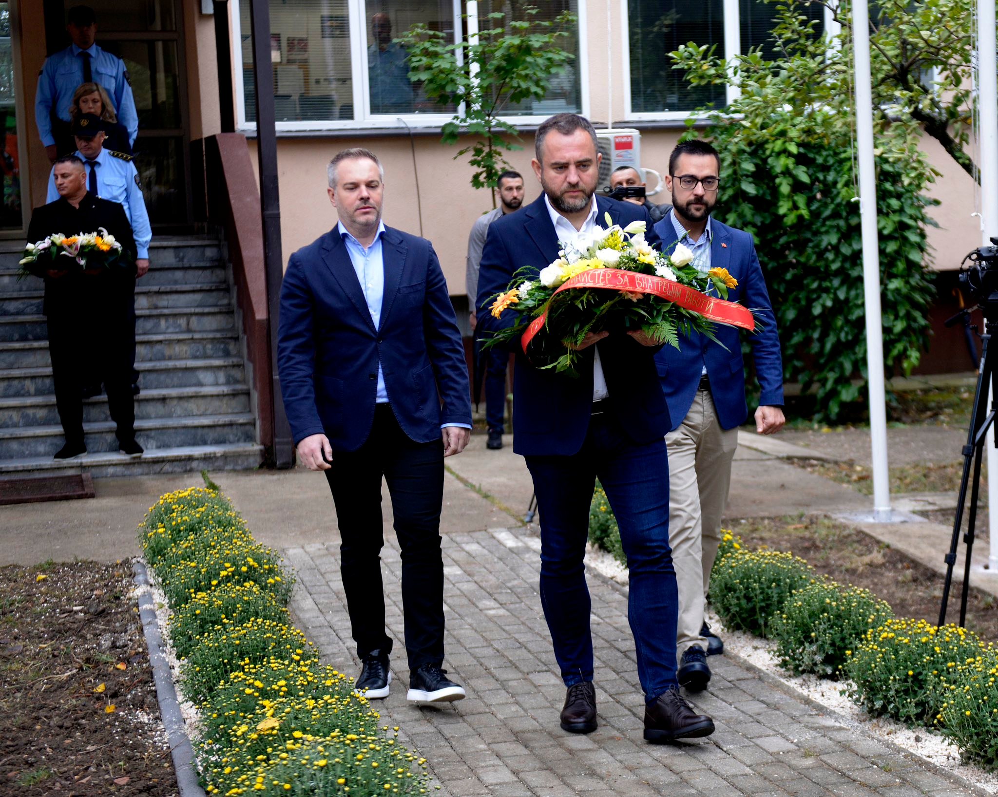 U përurua busti përkujtimor i policit Toshe Todorovski – hero i tragjedisë në diskotekën “Pulse”