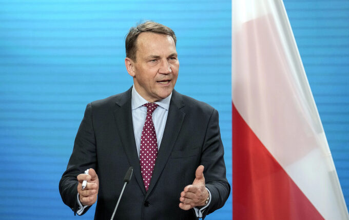 Ministri i Jashtëm i Polonisë për sulmin me dronë: Rusia po teston reagimin e NATO-s