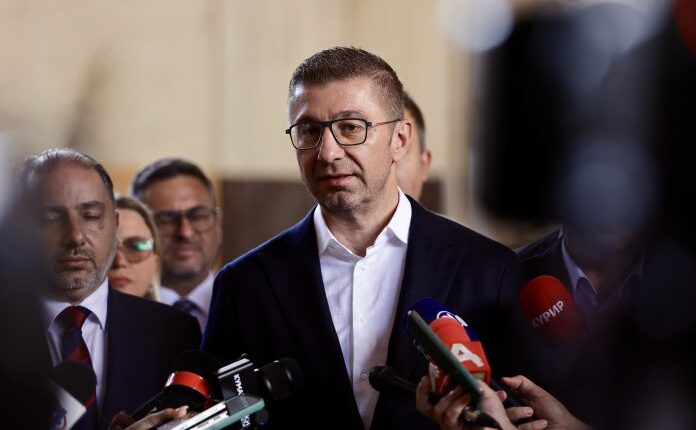 Mickoski: Opozita po merret me gënjeshtra për zjarret, duke menduar se do të fitojë pikë politike