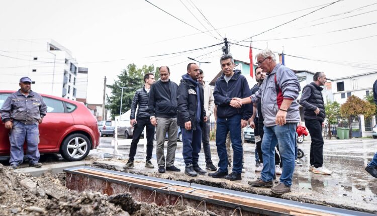 Mexhiti inspekton rikonstruksionin e rrugës “5 Maji” në Serovë: Gati edhe projekti për parking në kate në këtë pjesë të Çairit