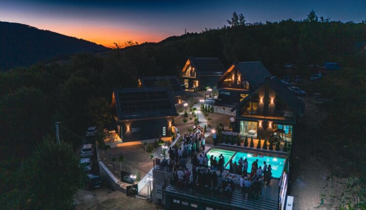 Villa TE ASTRA në Strazhë të Kaçanikut – destinacioni i fundjavës për familjet nga Tetova dhe rajoni