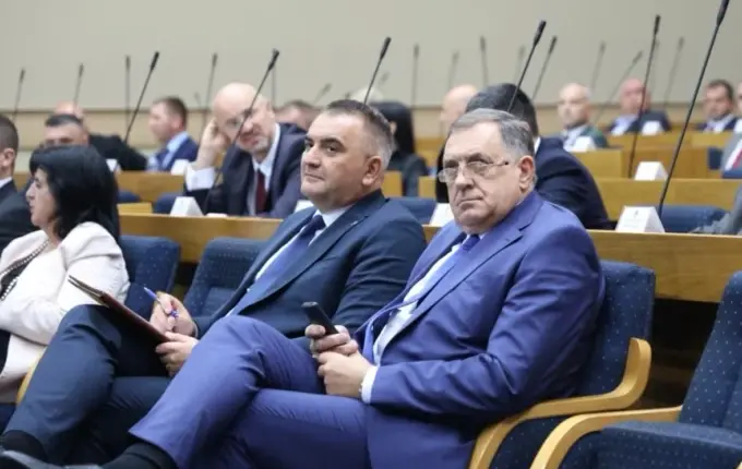 Republika Sërpska zgjedh një qeveri jokushtetuese