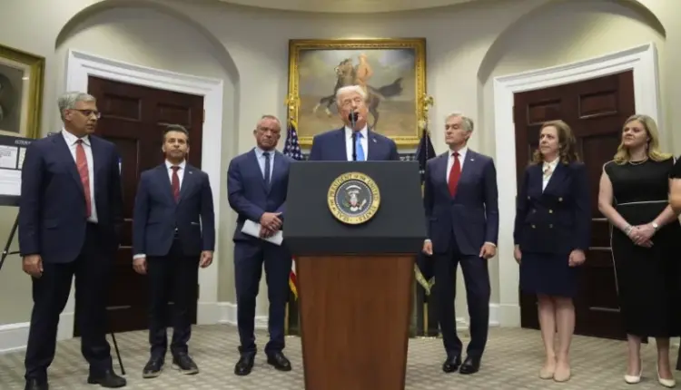 Trumpi e lidh autizmin me konsum të paracetamolit gjatë shtatzënisë, alarmohen mjekët