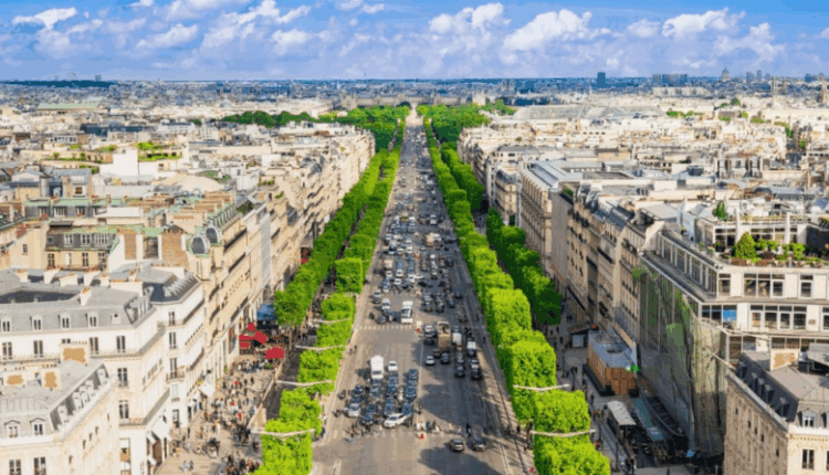 Champs -Élysées nuk është më franceze, 20% e pasurive të patundshme i përket Katarit