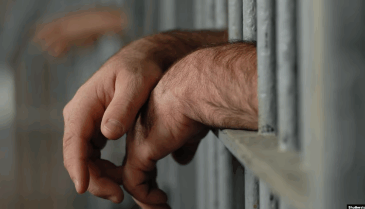 Dyshohet se rrahu nxënësin në shkollë, ndalohet për 48 orë mësuesi nga Istogu