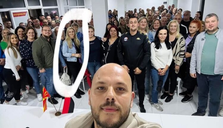 Drejtoresha e Shkollës Fillore “Penko”, Mevlide Kryeziu, në shtabin e VMRO-DPMNE-së