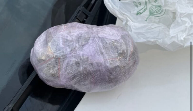 Arrestohet një diler në Shkup, u sekuestruan 100 qese me marihuanë