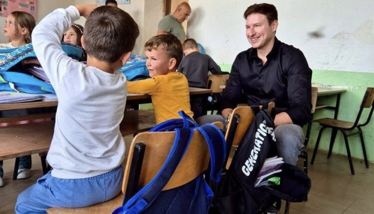 Ambasadori i Shqipërisë sërish në Nerovë: Nxënësit presin ende shkollën e re!